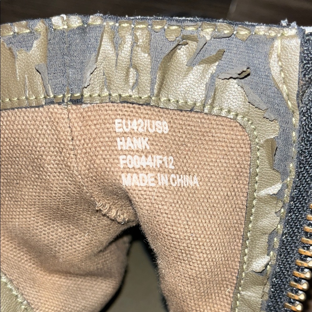 *RARE* Calvin Klein Jeans Gray Leather Boots - Picture 5 of 5